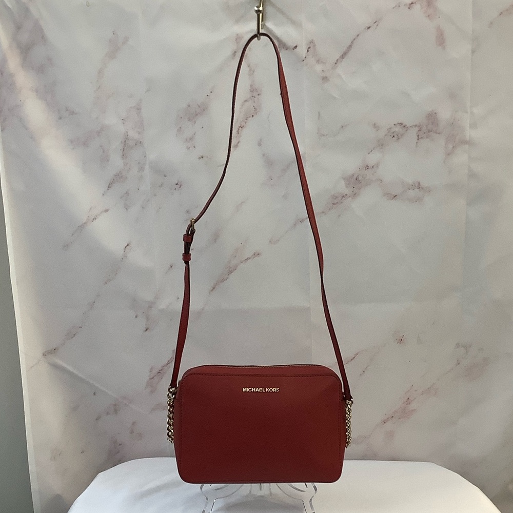 GUC Michael Kors Jet Set Red Saffiano Leather Crossbody Bag